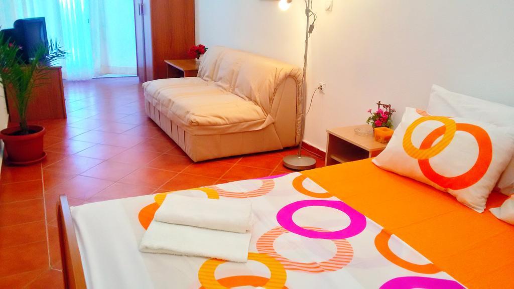 Pontino Apartments Улцинь Экстерьер фото